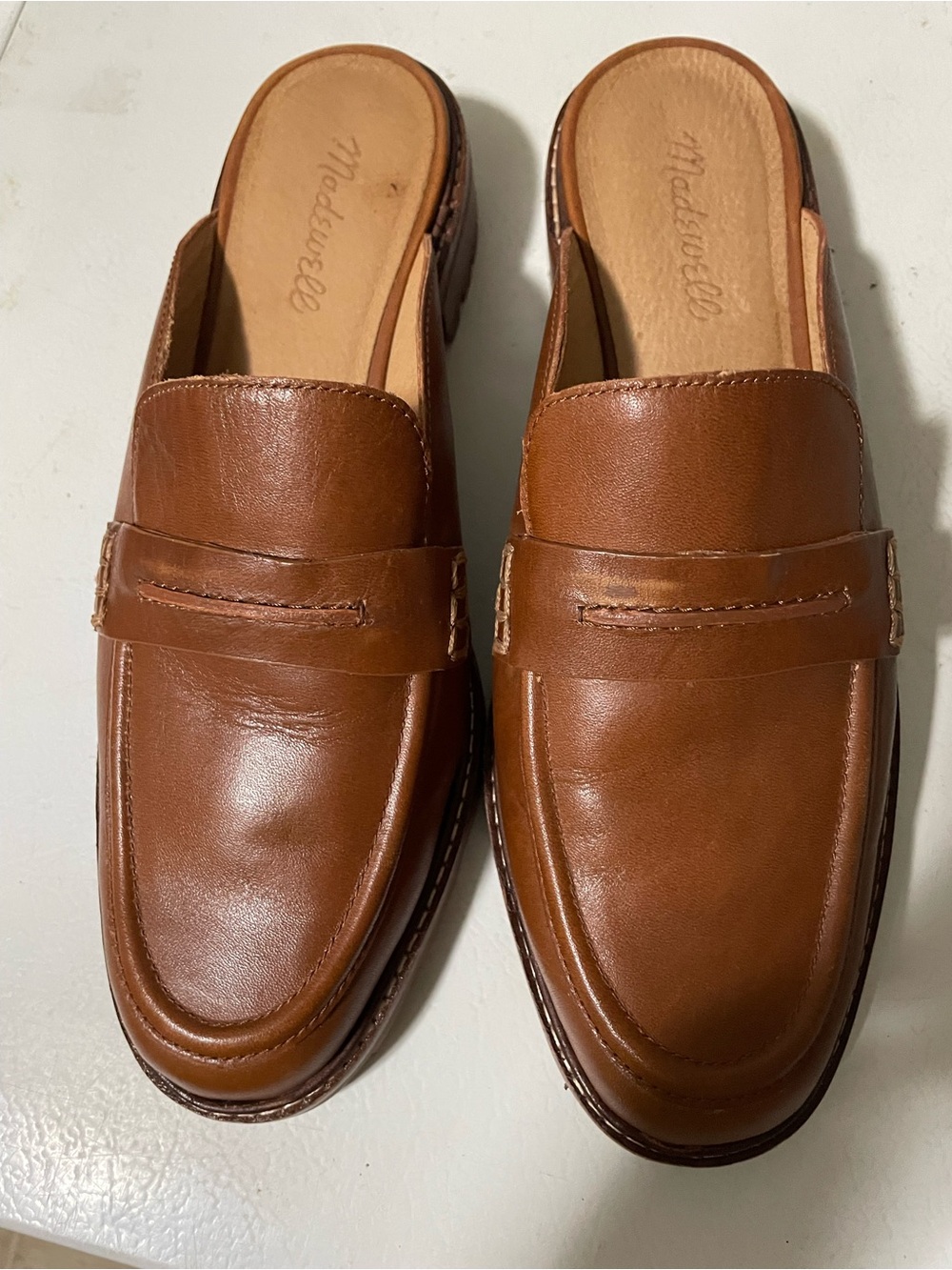 Madewell women’s Tan Leather Slip-On Loafers
